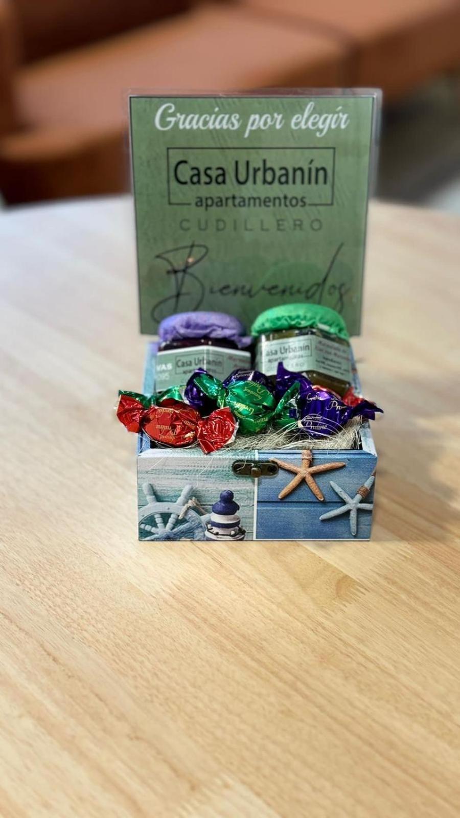 Apartamentos Urbanin I Plaza Ayuntamiento Cudillero Luaran gambar