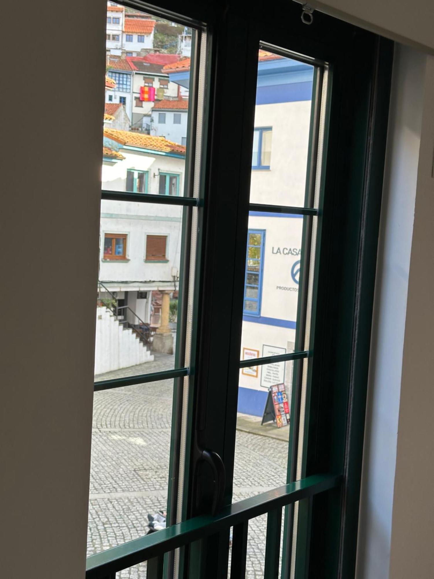 Apartamentos Urbanin I Plaza Ayuntamiento Cudillero Luaran gambar