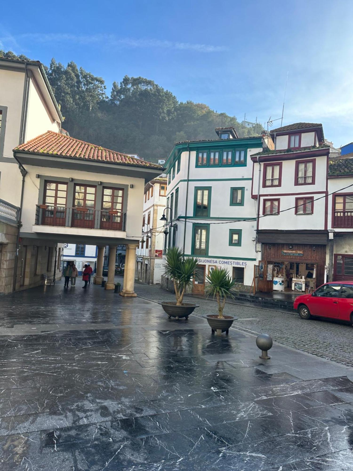 Apartamentos Urbanin I Plaza Ayuntamiento Cudillero Luaran gambar